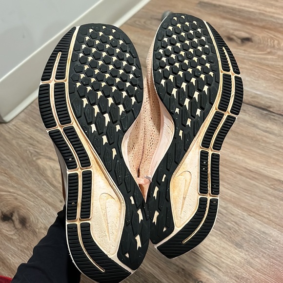 Nike zoom Pegasus 36 in pink women’s size 7 - Picture 3 of 4